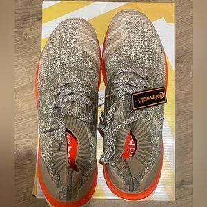 Adidas ultraBOOST uncaged 9 1/2 trace cargo